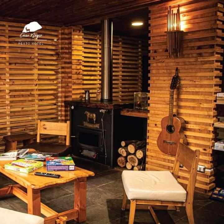 Hotel Cerro Negro Coyhaique Εξωτερικό φωτογραφία